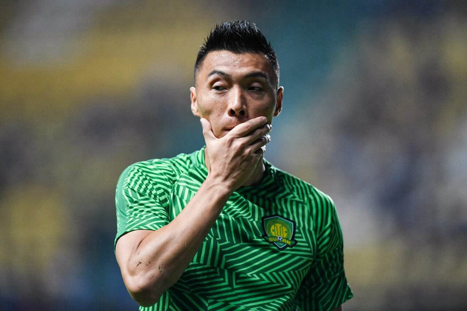 Kaiyun-摔跤赛场再起风云：江南赤兔队失利岭南火箭队，赛场气氛火爆赛后更衣室沸腾(冰刃的专属战歌)