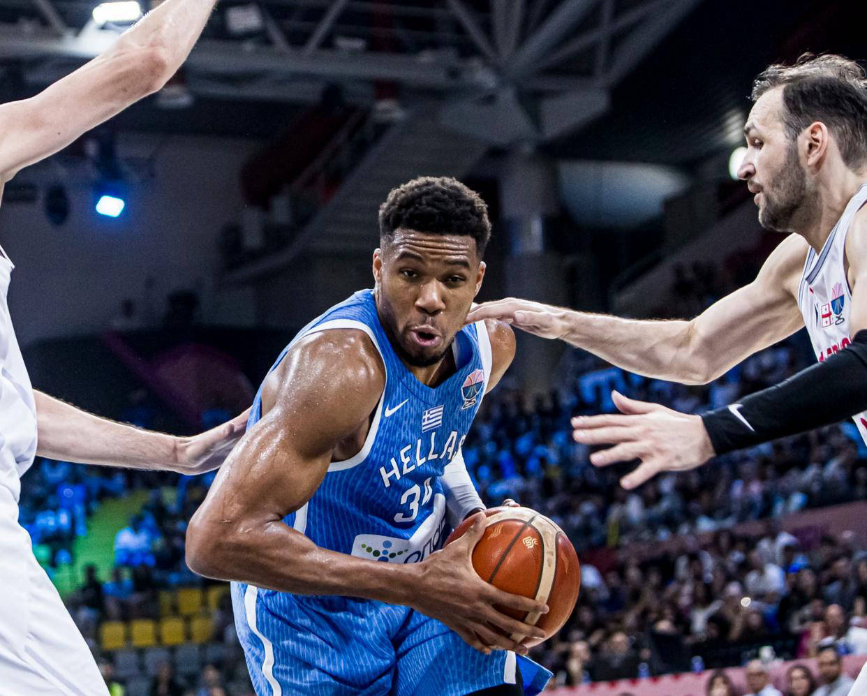 开云-关于字母哥回归赛场，连败首场状态亮眼，公牛观众沸腾！的信息